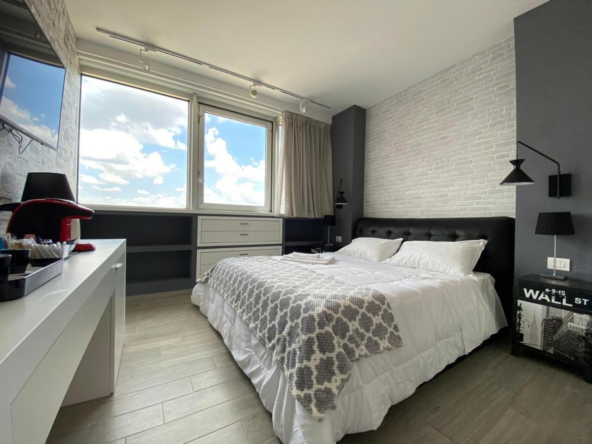 2B Fifteen Floor Suite Napoli Dış mekan fotoğraf