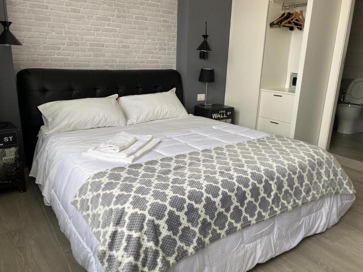 2B Fifteen Floor Suite Napoli Dış mekan fotoğraf